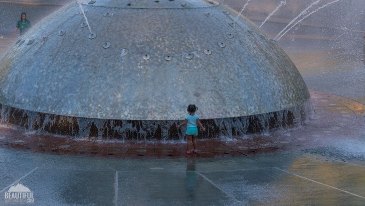 Photo of International Fountain at Seattle Center, Seattle 