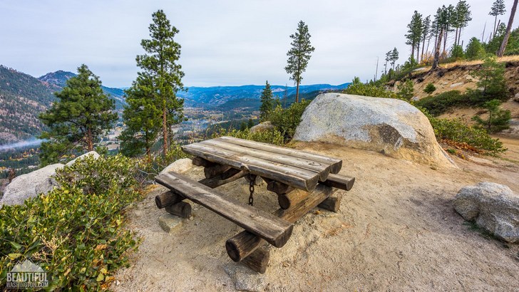 Photo from Mountain Home Road, taken in October; Leavenworth Area, Central Cascades Region