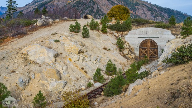 Photo from Mountain Home Road, taken in October; Leavenworth Area, Central Cascades Region