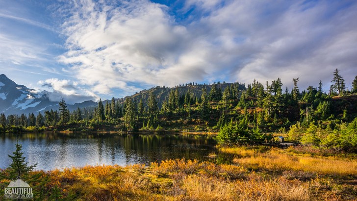 Photo from the Picture Lake Trail, taken in autumn, North Cascades Region, Mt. Baker Area