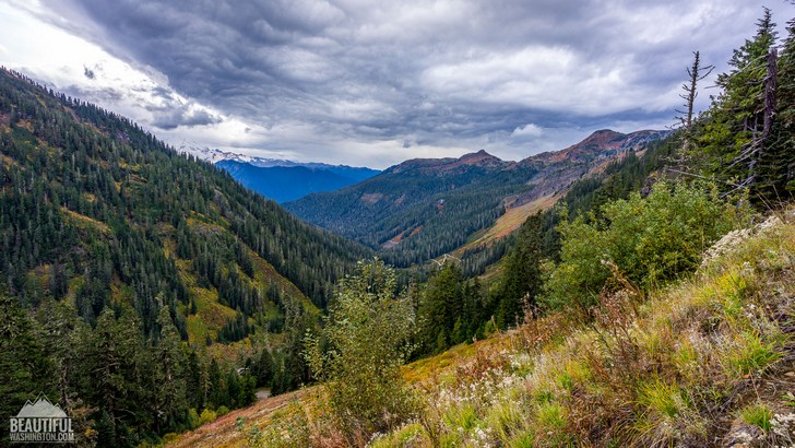 Photo from Twin Lakes Road / Campground, taken in autumn, North Cascades Region, Mt. Baker Area