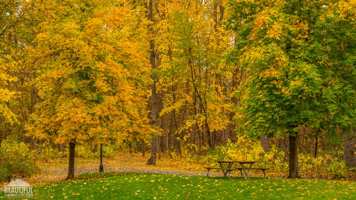 Photo from Waterfront Park of the town of Leavenworth, Central Cascades