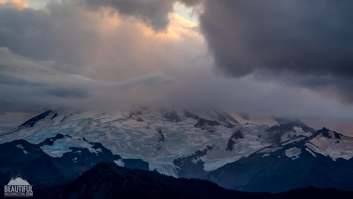 Photo from the Yellow Aster Butte Trail, taken during a beautiful autumn time, Mt. Baker Area, North Cascades